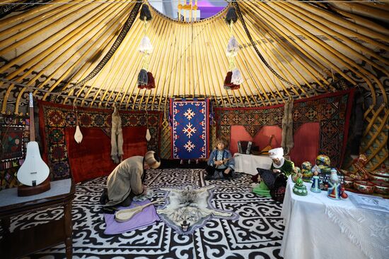 Государственный визит президента Владимира Путина в Киргизию. День второй