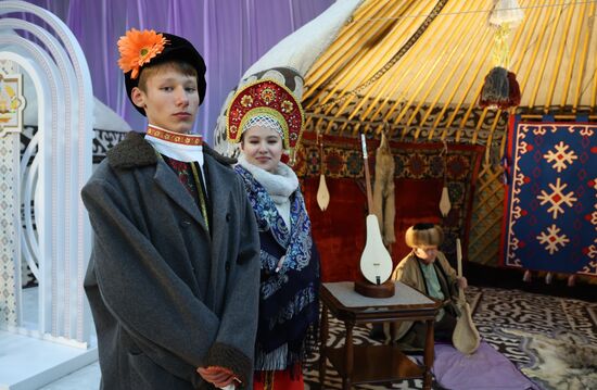 Государственный визит президента Владимира Путина в Киргизию. День второй