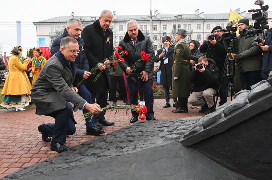 Открытие памятника маршалу Рокоссовскому в Гомеле