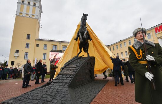 Открытие памятника маршалу Рокоссовскому в Гомеле