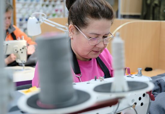 Работа швейной фабрики "Шеврон" в Бердянске