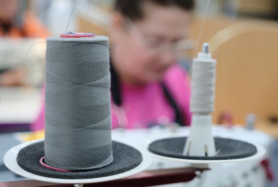 Работа швейной фабрики "Шеврон" в Бердянске