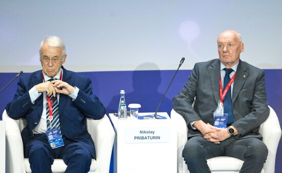 КМУ-2025. Стратегическое партнерство и конкуренция вузовской и академической науки: как и где молодому ученому можно реализовать свой потенциал?