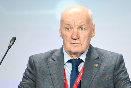 КМУ-2025. Стратегическое партнерство и конкуренция вузовской и академической науки: как и где молодому ученому можно реализовать свой потенциал?