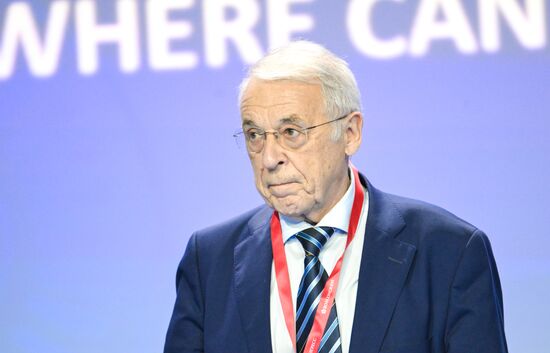 КМУ-2025. Стратегическое партнерство и конкуренция вузовской и академической науки: как и где молодому ученому можно реализовать свой потенциал?