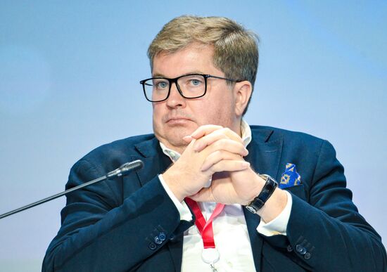 КМУ-2025. Стратегическое партнерство и конкуренция вузовской и академической науки: как и где молодому ученому можно реализовать свой потенциал?