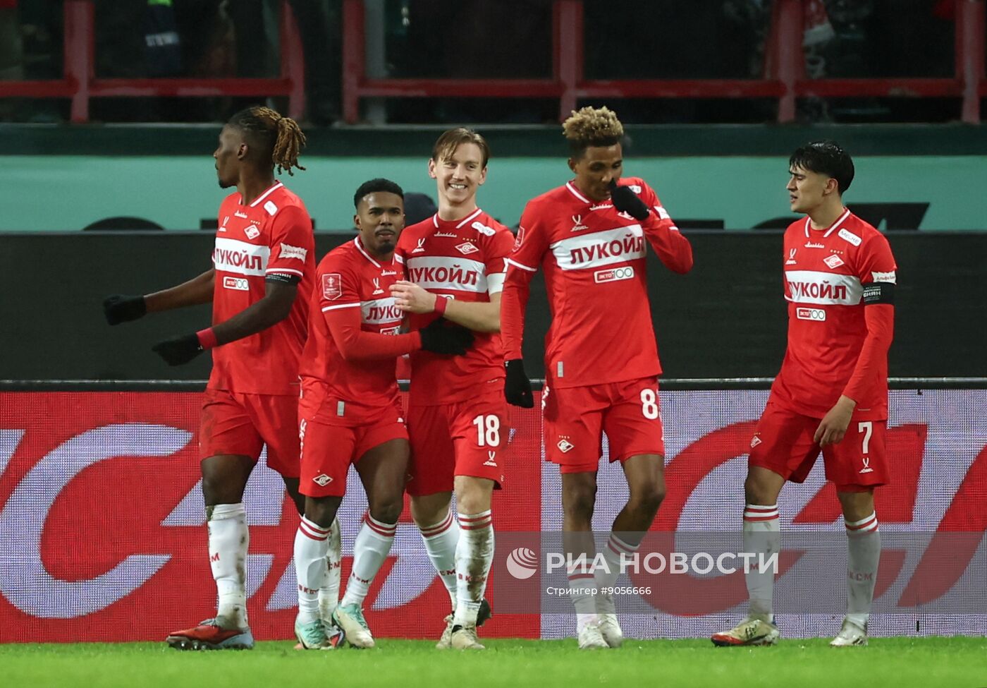 Футбол. Кубок России. "Локомотив" (Москва) - "Спартак" (Москва)