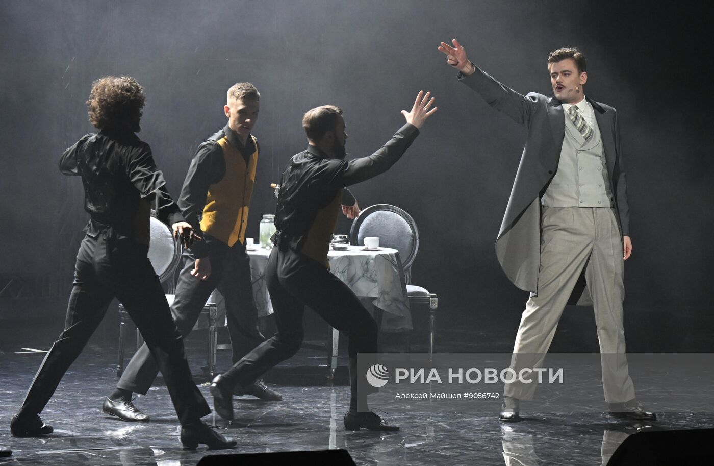 Премьера спектакля "Свадьба Кречинского"