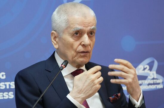 КМУ-2025. Диалог лидеров: лучшие практики подготовки медицинских кадров