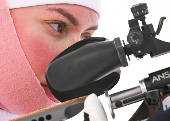 Биатлон. Первый этап Альфа-Банк Кубка России. Женщины. Спринт 