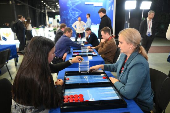 КМУ-2025. Кубок Росконгресса по нардам/Гостиная интеллектуальных видов спорта, атриум зала "Атом"