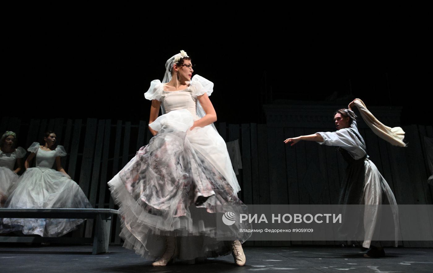 Спектакль "Женитьба Бальзаминова"в театре "Современник"
