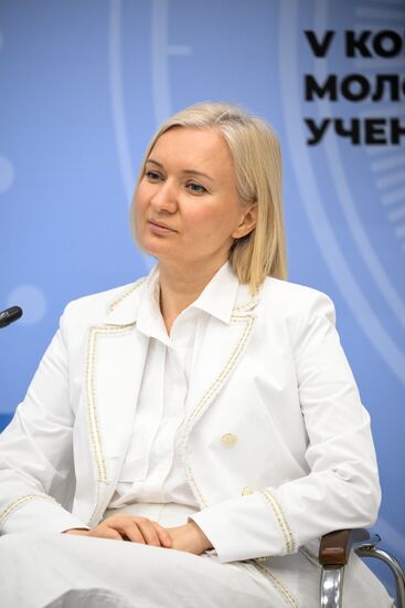 КМУ-2025. Управление талантами в университетах: возможности саморазвития для молодых ученых