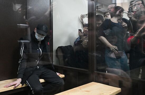 Оглашение приговора обвиняемым в мошенничестве с квартирой певицы Ларисы Долиной 