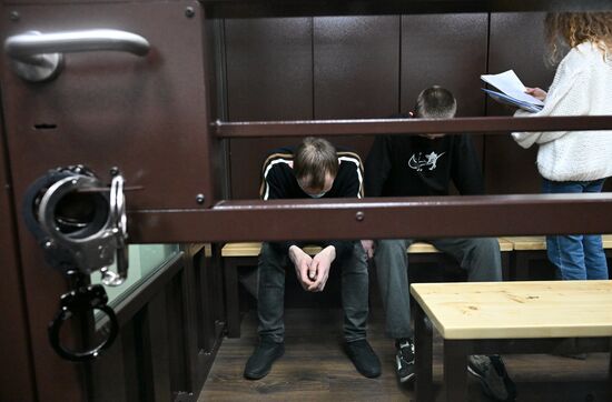 Оглашение приговора обвиняемым в мошенничестве с квартирой певицы Ларисы Долиной 