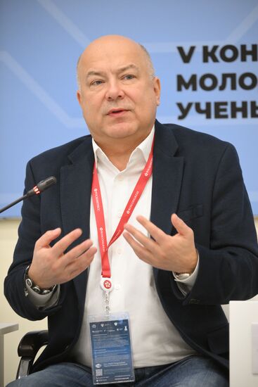 КМУ-2025. Эволюция гуманитарных профессий: технологии проектирования будущего и социальная архитектура