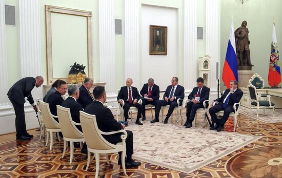 Президент Владимир Путин провел встречу с премьер-министром Венгрии Виктором Орбаном