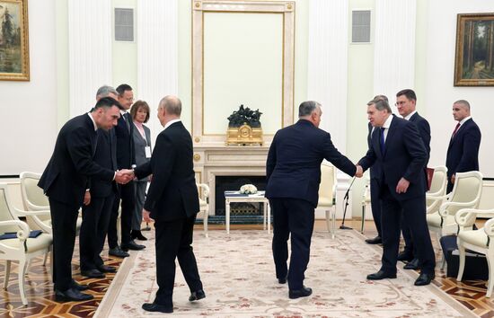 Президент Владимир Путин провел встречу с премьер-министром Венгрии Виктором Орбаном