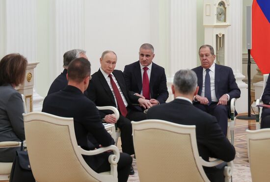 Президент Владимир Путин провел встречу с премьер-министром Венгрии Виктором Орбаном