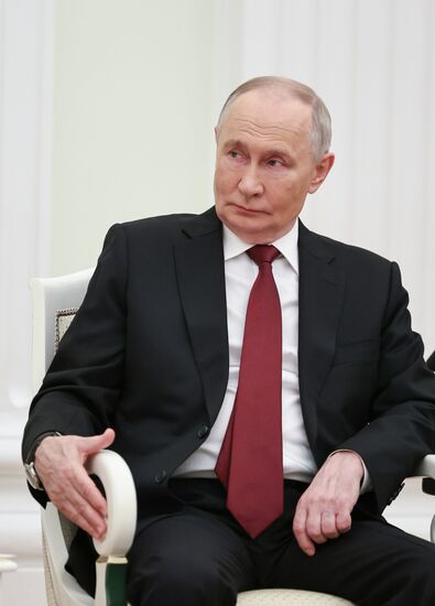 Президент Владимир Путин провел встречу с премьер-министром Венгрии Виктором Орбаном