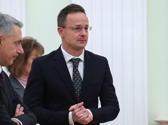 Президент Владимир Путин провел встречу с премьер-министром Венгрии Виктором Орбаном