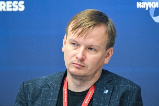 КМУ-2025. Графен: 20 лет спустя. От Нобелевской премии и фундаментальных исследований к прорывным продуктам