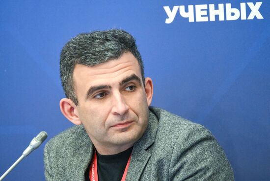 КМУ-2025. Графен: 20 лет спустя. От Нобелевской премии и фундаментальных исследований к прорывным продуктам