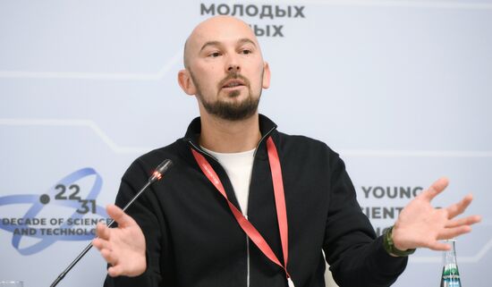 КМУ-2025. И все-таки индустриальная или производственная аспирантура? Новая концепция подготовки кадров высшей квалификации