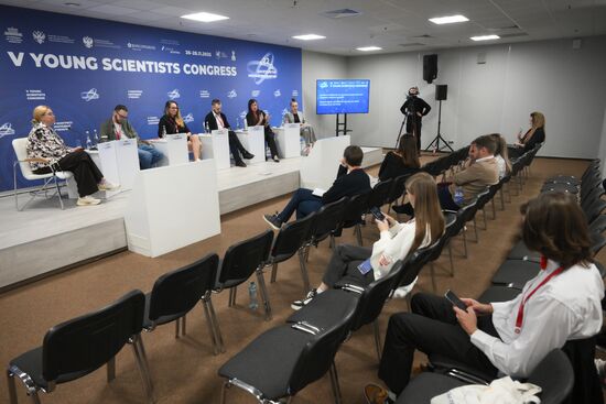 КМУ-2025. Дизайн-исследование: как научные методы помогают создавать продукты будущего