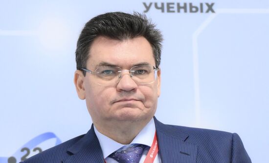 КМУ-2025. Ученый и учитель: как выстроить путь друг к другу