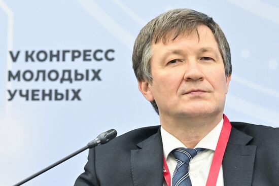 КМУ-2025. Искусственный интеллект: полное возможностей будущее или угроза?