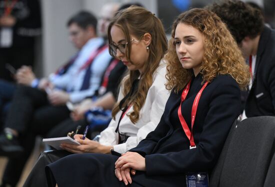 КМУ-2025. Мир 2050: ну как вы там, потомки?