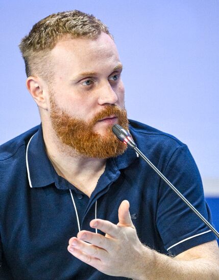 КМУ-2025. Искатели науки. Со сцены театра за хирургический стол: длинный путь от гуманитария до нейробиолога