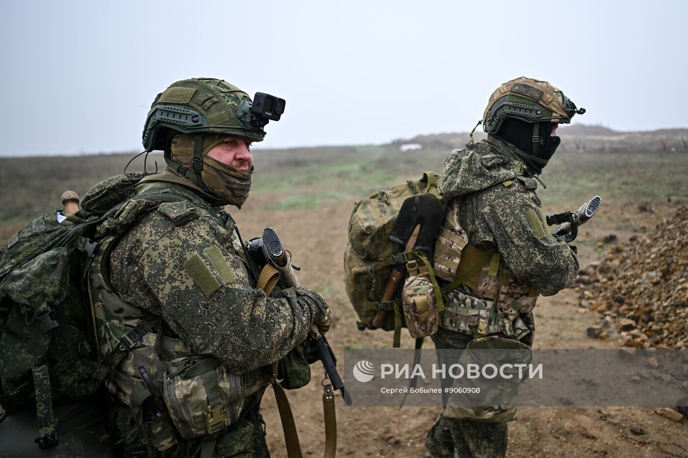 Отработка боевого слаживания военнослужащими 114-й отдельной гвардейской мотострелковой бригады группировки "Центр"