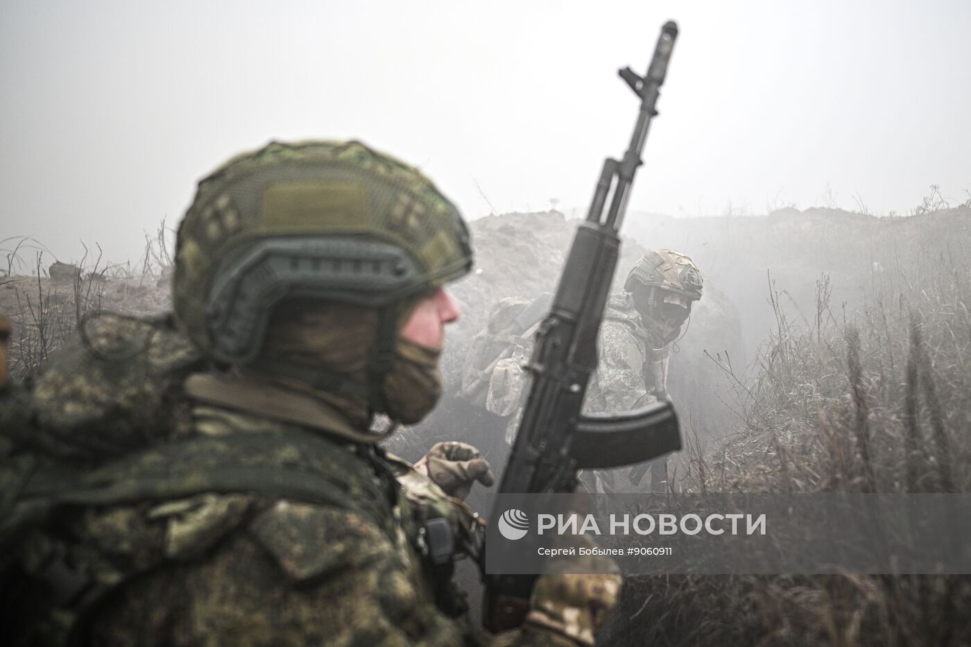 Отработка боевого слаживания военнослужащими 114-й отдельной гвардейской мотострелковой бригады группировки "Центр"