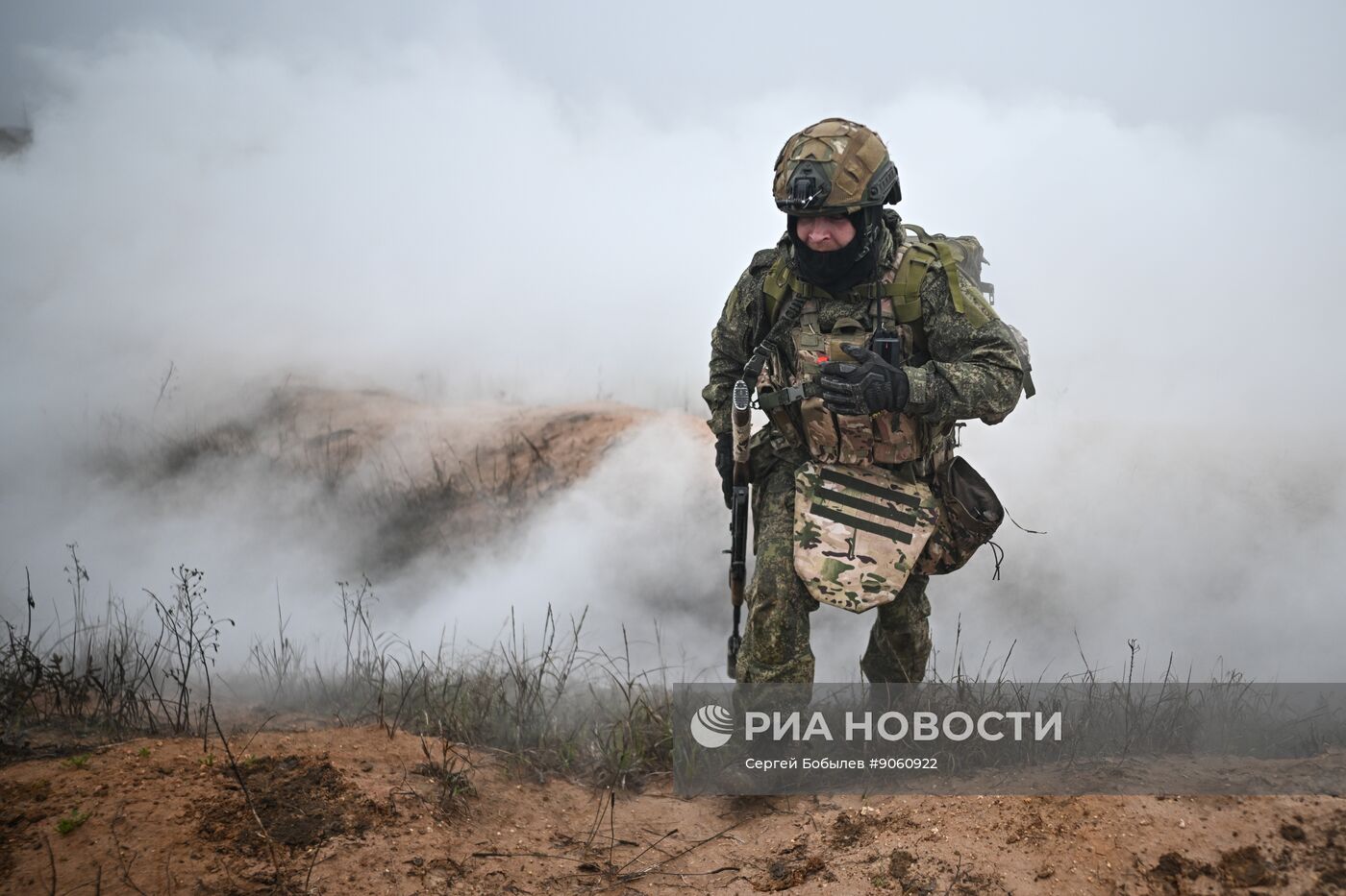 Отработка боевого слаживания военнослужащими 114-й отдельной гвардейской мотострелковой бригады группировки "Центр"