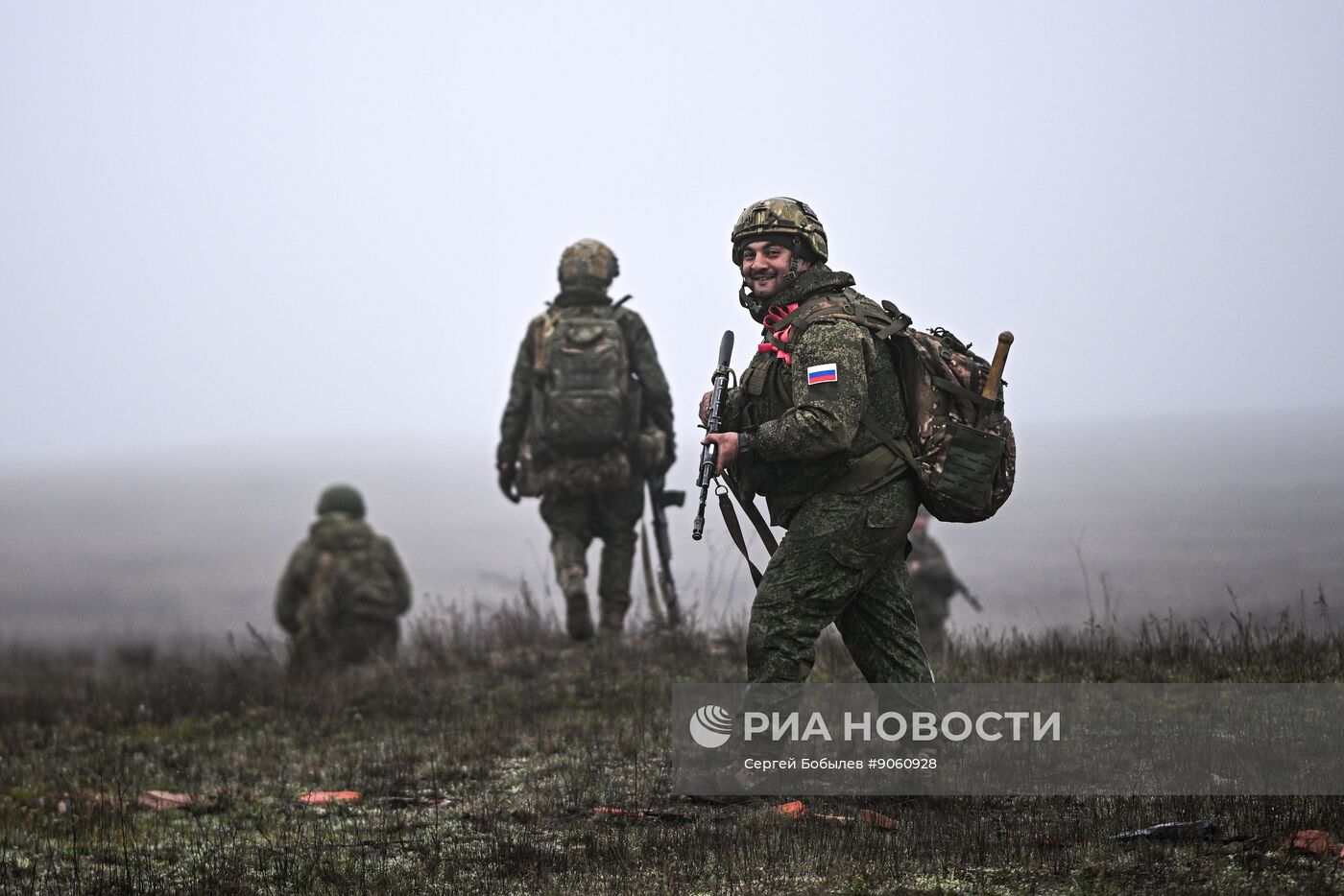 Отработка боевого слаживания военнослужащими 114-й отдельной гвардейской мотострелковой бригады группировки "Центр"