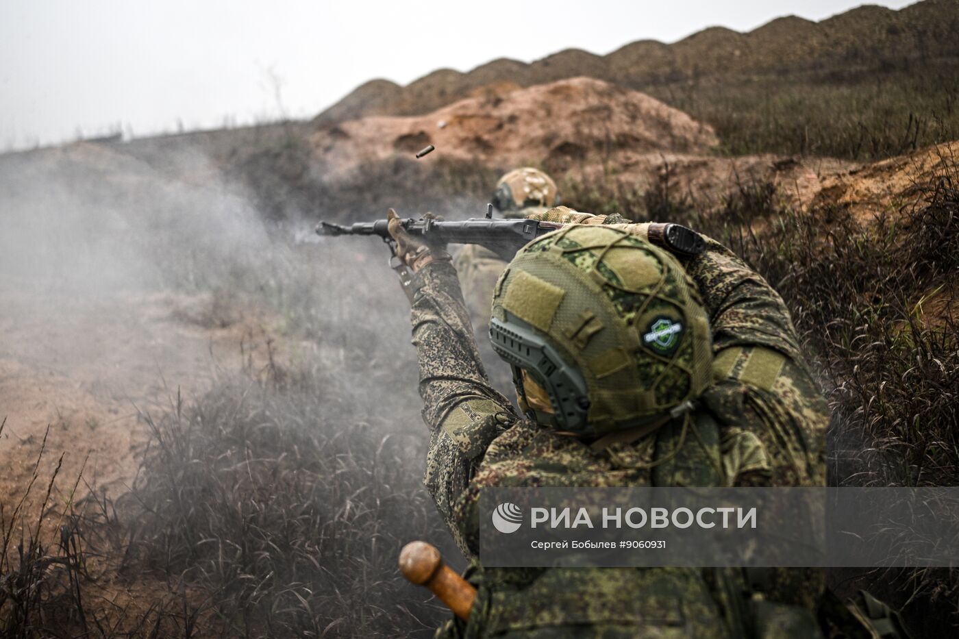 Отработка боевого слаживания военнослужащими 114-й отдельной гвардейской мотострелковой бригады группировки "Центр"