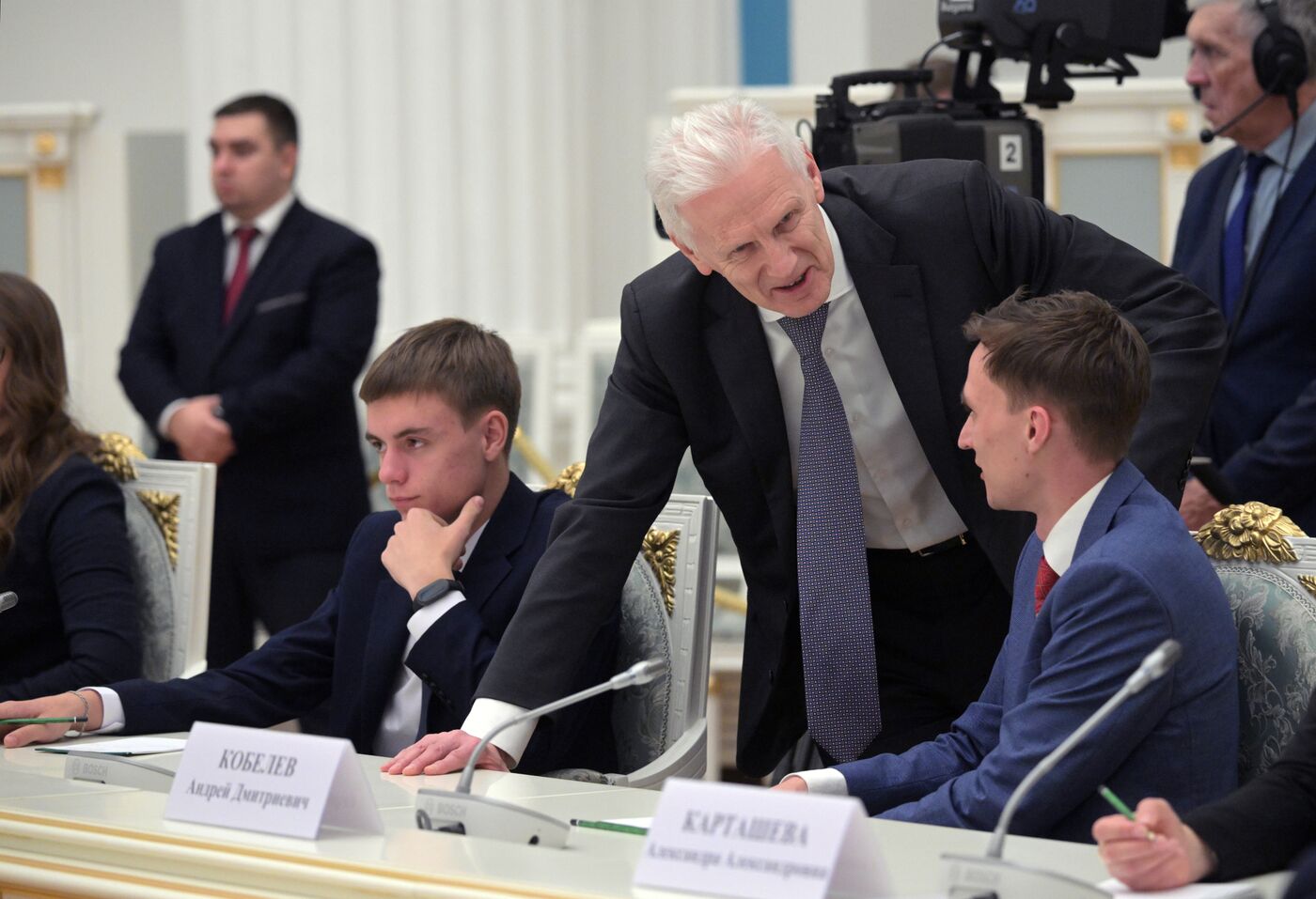 Президент Владимир Путин провел встречу с участниками Конгресса молодых учёных