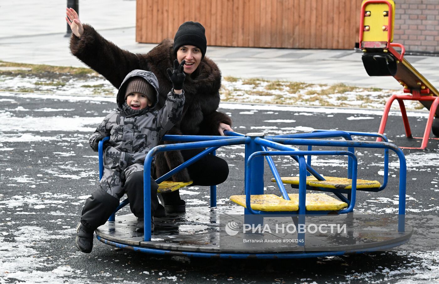 30 ноября в России отмечается День матери
