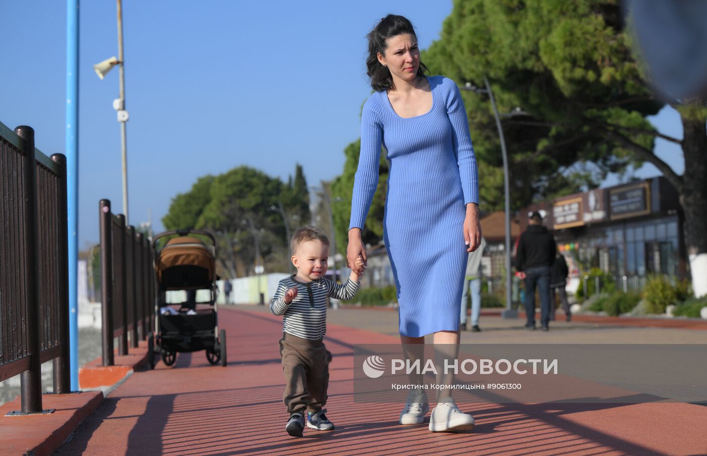 30 ноября в России отмечается День матери