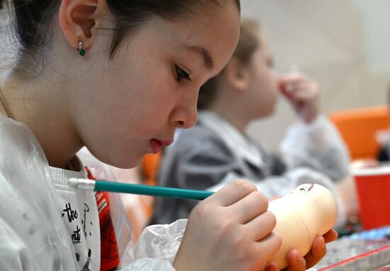 30 ноября в России отмечается День матери