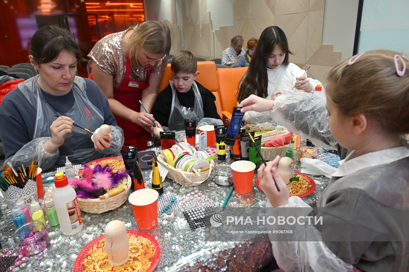 30 ноября в России отмечается День матери