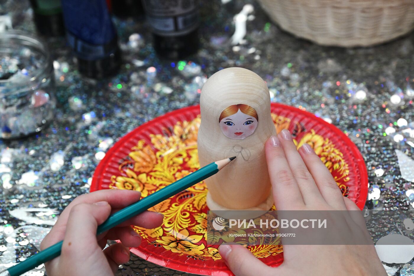 30 ноября в России отмечается День матери