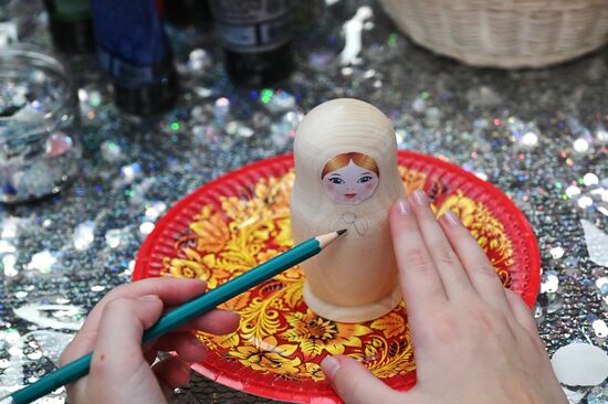 30 ноября в России отмечается День матери