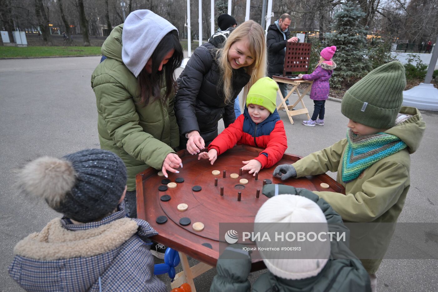 30 ноября в России отмечается День матери