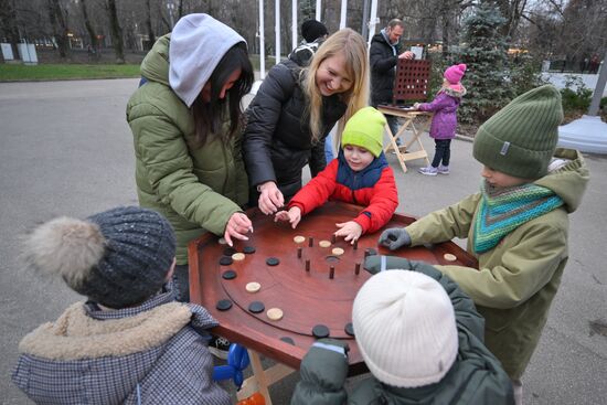 30 ноября в России отмечается День матери