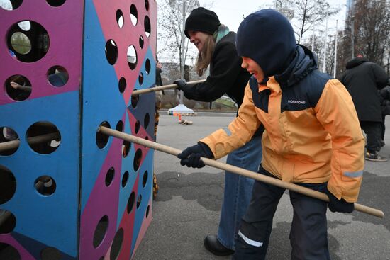 30 ноября в России отмечается День матери