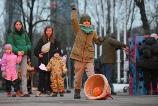 30 ноября в России отмечается День матери