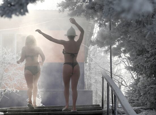 Купания в реке Енисей в Красноярске